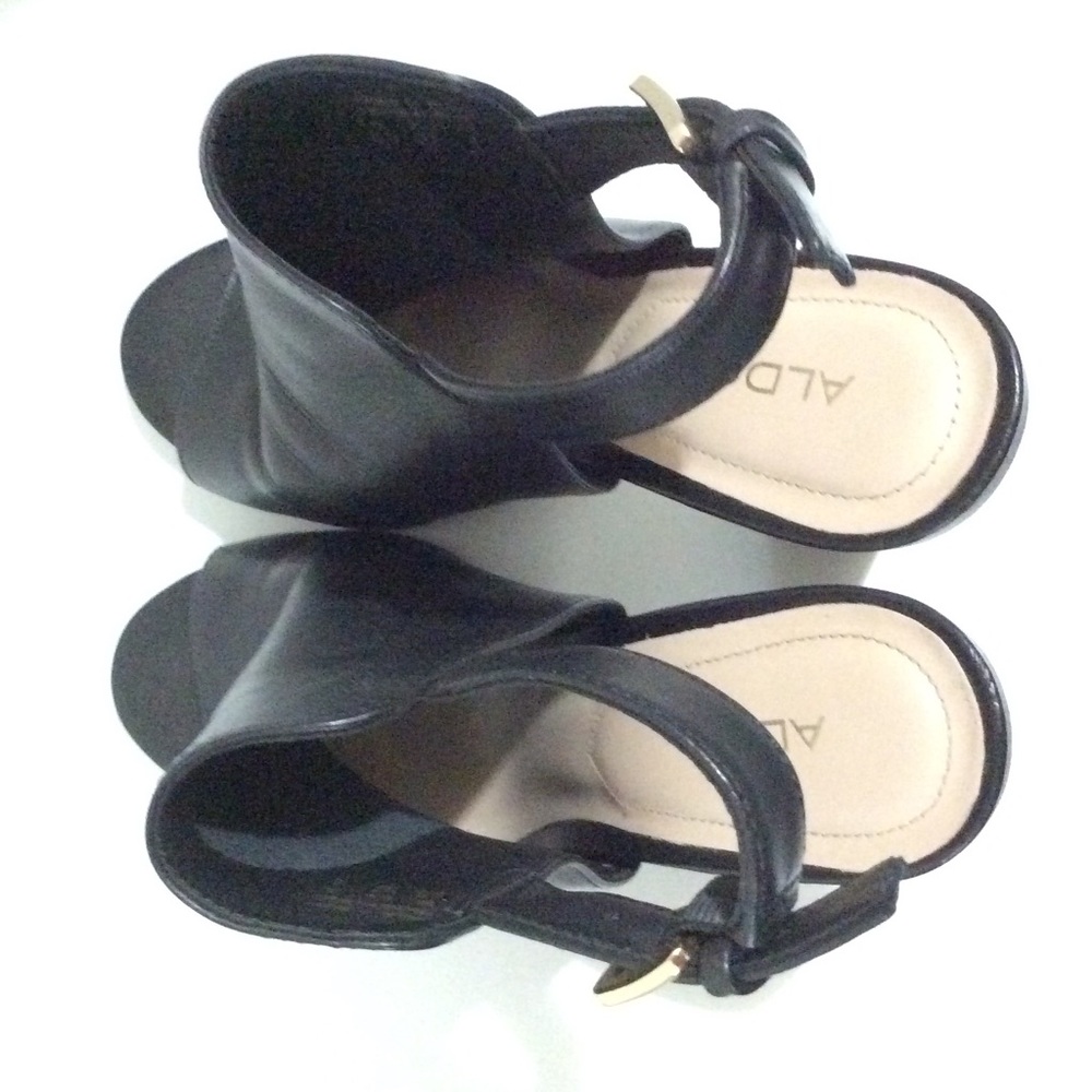 Aldo leather heeled sandals made in Brazil 🇧🇷 - Picture 5 of 10